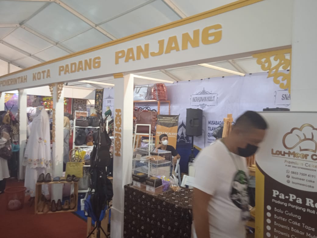 Stand UKM Padang Panjang di arena Padang Panjang Expo 2021 GOR Chatib Sulaiman Bancah Laweh